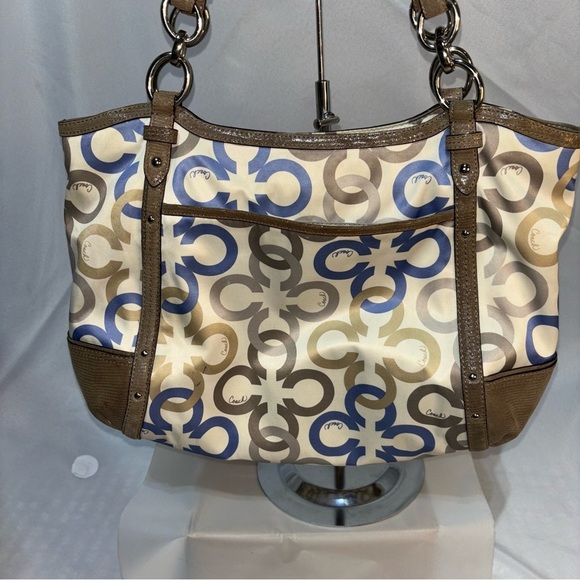 COACH F20806 Alexandria Chain Link Clover Signature C Shoulder Bag - Picture 7 of 13